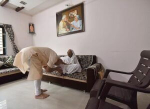 PM Modi with mother